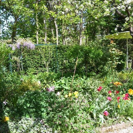 Bed and Breakfast Le Clos Fleuri Giverny Exterior foto